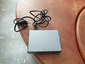 3COM 5poorts switch beschikbaar voor biedingen