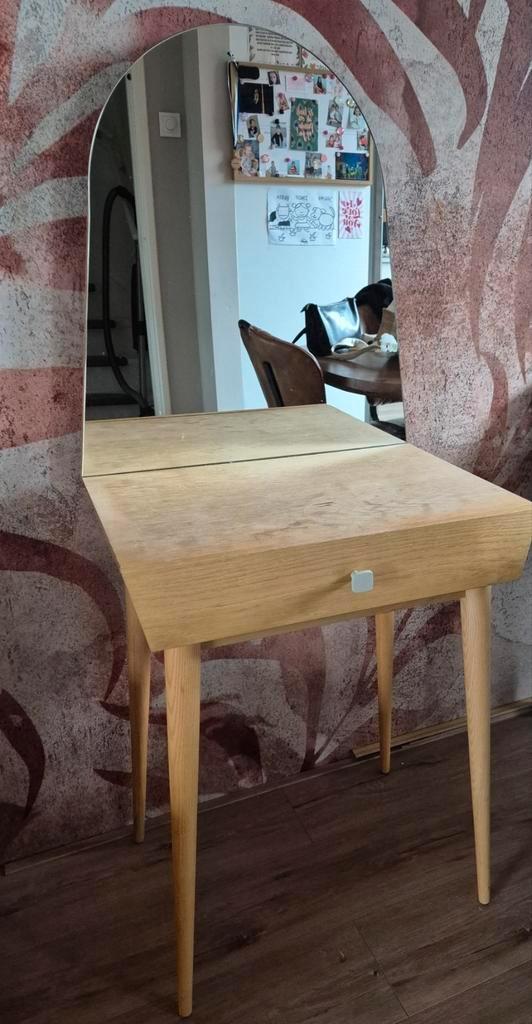 Houten make-up tafel met spiegel, Huis en Inrichting, Tafels | Kaptafels, Gebruikt, Minder dan 100 cm, Minder dan 50 cm, Hout