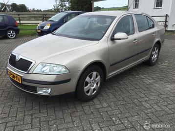 Skoda Octavia 2.0 FSI Elegance beschikbaar voor biedingen
