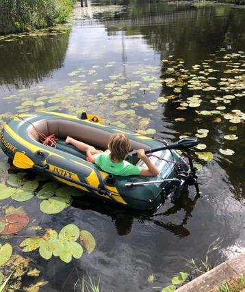 Boot rubberboot elektrische buitenboordmotor fluistermotor beschikbaar voor biedingen