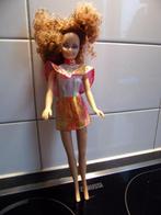 Barbie kleertjes feest gala jurkjes oranje/zalm + paars rose, Verzamelen, Poppen, Ophalen of Verzenden, Zo goed als nieuw, Fashion Doll