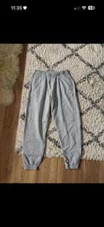 Gymshark joggingbroek - zo goed als nieuw!, Kleding | Dames, Sportkleding, Maat 38/40 (M), Ophalen of Verzenden, Grijs, Fitness of Aerobics