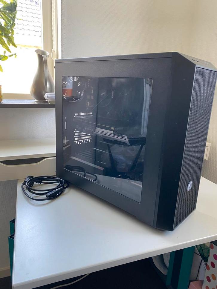 Game pc met Razer toetsenbord, Computers en Software, Desktop Pc's, Zo goed als nieuw, 3 tot 4 Ghz, HDD, SSD, 16 GB, Gaming, Ophalen