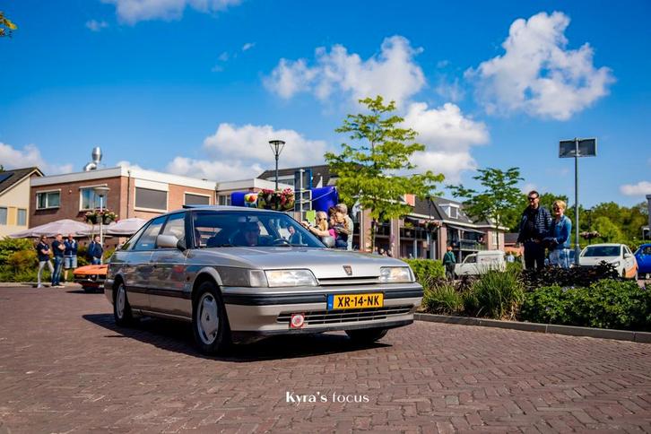 Rover 800-Serie 2.7 827 Vitesse HB AUT U9 1989 Grijs, Auto's, Rover, 800-Serie, Benzine, Hatchback, Automaat, Origineel Nederlands
