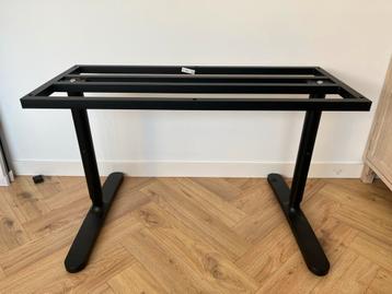 IKEA Bekant Bureau Onderstel 46x106cm beschikbaar voor biedingen