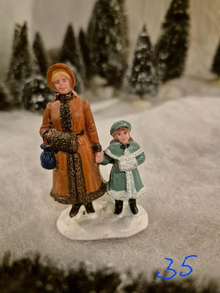 LEMAX Moeder en dochter ( A day in Town Caddington), Diversen, Kerst, Zo goed als nieuw, Ophalen of Verzenden