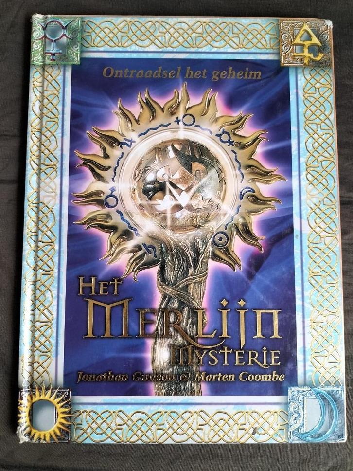 Jonathan Gunson - Het Merlijn Mysterie, Boeken, Kinderboeken | Jeugd | 10 tot 12 jaar, Gelezen, Ophalen of Verzenden