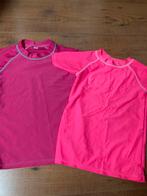 2 UV shirt 110/116, Meisje, Gebruikt, Sport- of Zwemkleding, Verzenden