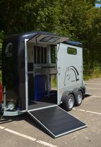 Te huur: 2-paardstrailer met vooruitloop, Ophalen, Nieuw