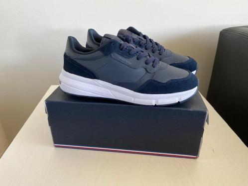 Nieuwe schoenen van Tommy Hilfiger in maat 41, Kleding | Heren, Schoenen, Nieuw, Sneakers of Gympen, Blauw, Ophalen of Verzenden