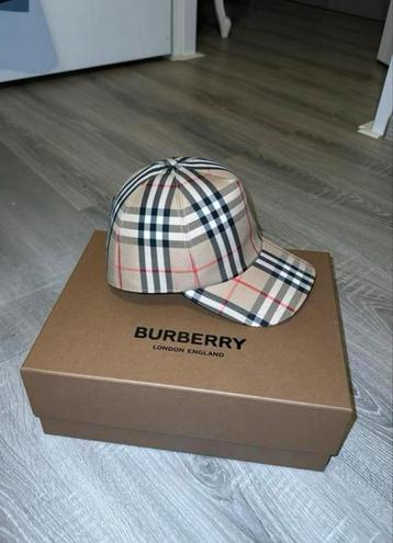 BURBERRY LONDON CAP MAAT M beschikbaar voor biedingen