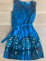 Blauwe jurk met huisjes van DNM mt. 152/158, Kinderen en Baby's, Kinderkleding | Maat 158, Meisje, Ophalen of Verzenden, Zo goed als nieuw