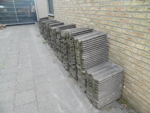 Sneldek pannen RBB. grijs bij afname + 20 €0,25 p/s, Doe-het-zelf en Verbouw, Dakpannen en Dakbedekking, Zo goed als nieuw, Dakpannen