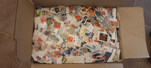 Grote Doos Vol Postzegels - 5,2 kg!, Postzegels en Munten, Postzegels | Volle albums en Verzamelingen, Nederland en Buitenland
