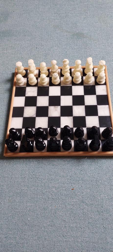 Exclusief italiaans schaakspel van marmer, Hobby en Vrije tijd, Gezelschapsspellen | Bordspellen, Gebruikt, Ophalen of Verzenden