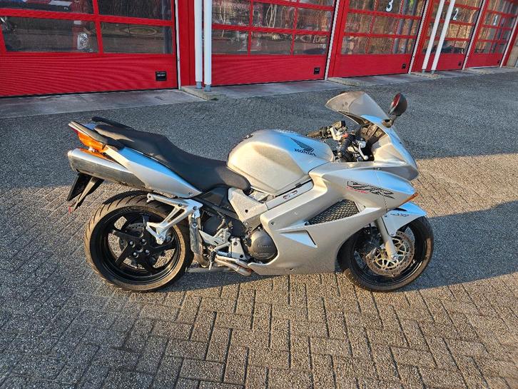 honda vfr 800 vtec  lage km stand 31464, Motoren, Motoren | Honda, Particulier, Ophalen