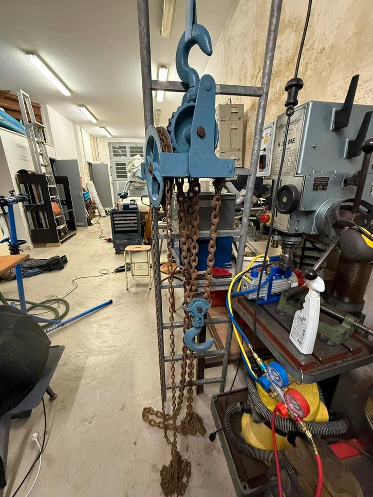 Hadef 2 ton handtakel / kettingtakel / kettinglier, Doe-het-zelf en Verbouw, Lieren en Takels, Gebruikt, Handmatig, Ophalen