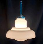 Gispen Stijl Opaline Schoollamp, Huis en Inrichting, Lampen | Hanglampen, Glas, Ophalen of Verzenden, Zo goed als nieuw, 75 cm of meer