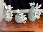 3 mooie vazen met kunst orchideeën takken, Huis en Inrichting, Woonaccessoires | Vazen, Minder dan 50 cm, Blauw, Ophalen of Verzenden