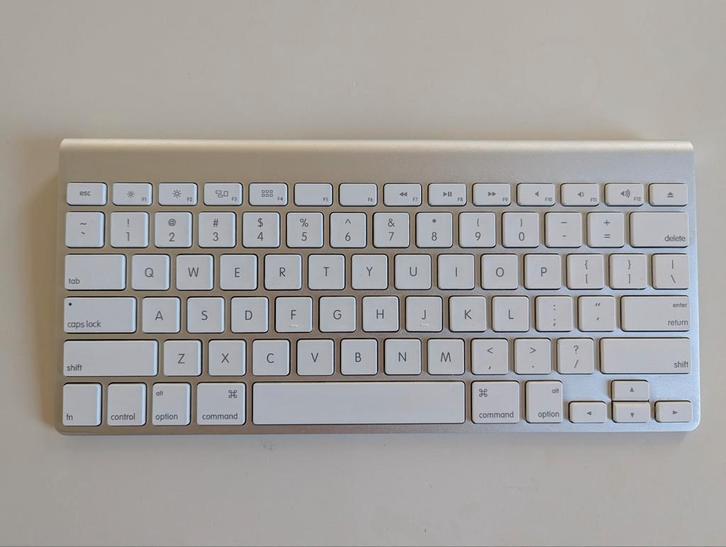 Apple Keyboard A1314 - Perfecte Staat!, Computers en Software, Toetsenborden, Ophalen of Verzenden