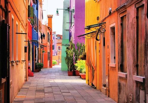 Straatje Burano Fotobehang, Italie behang, Fotobehang4you, Huis en Inrichting, Stoffering | Behang, Verzenden