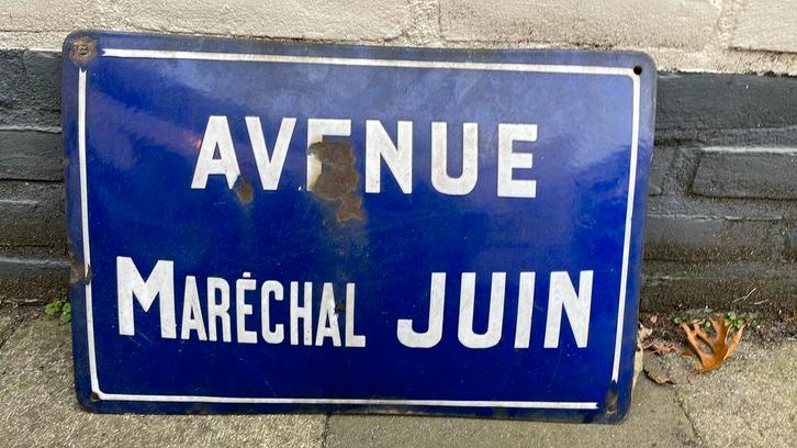 Brocante oud emaille straatnaambord uit Frankrijk Avenue, Antiek en Kunst, Antiek | Emaille, Ophalen of Verzenden