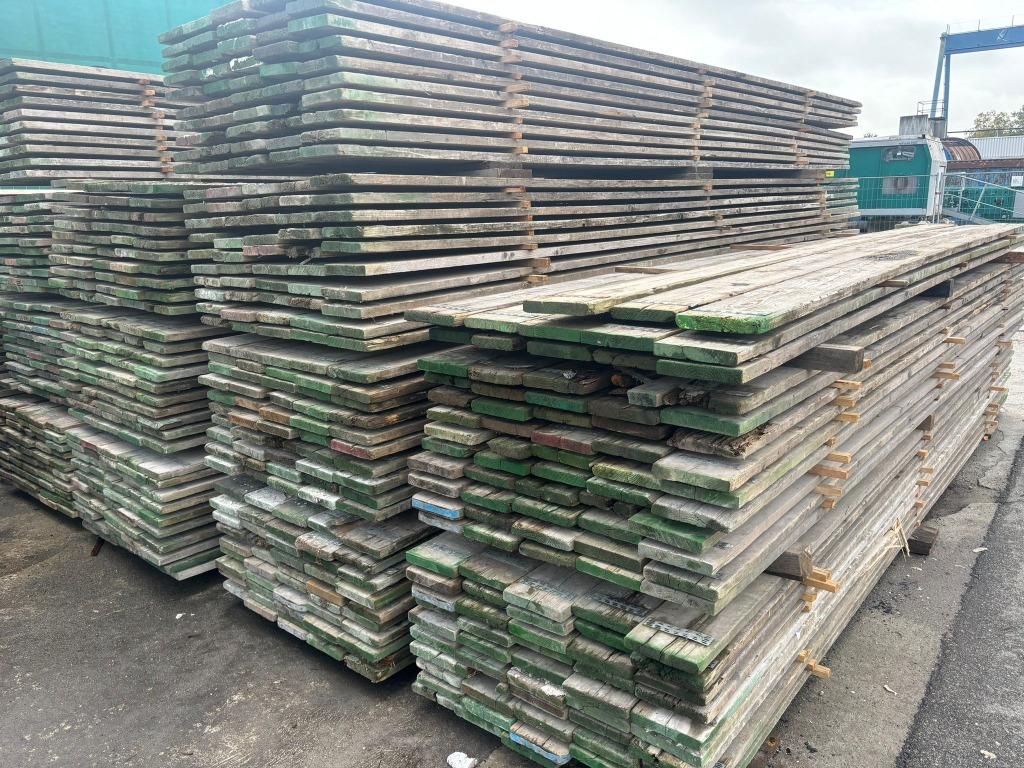 Partij Steigerplanken 500 cm lang - ca. 400 stuks voorraad!, Ophalen, Gebruikt, 25 tot 50 mm, Plank