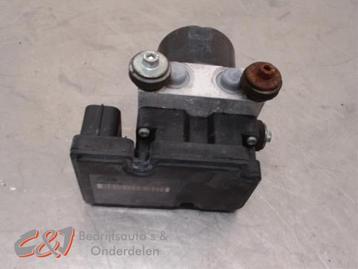 ABS Pomp van een Opel Combo beschikbaar voor biedingen