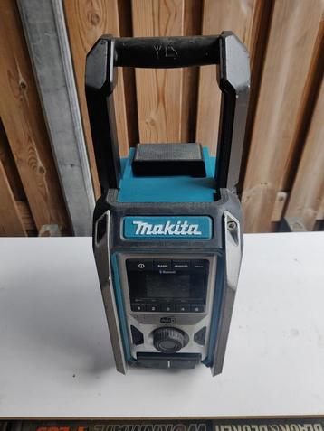 Makita DMR115 Bouwradio (met defect) beschikbaar voor biedingen