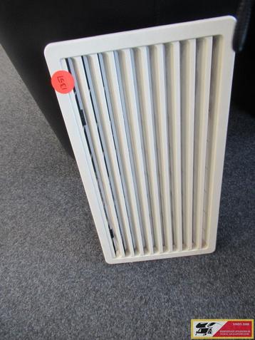 ventilatie rooster met tekening nr. 1351 beschikbaar voor biedingen