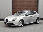 Alfa Romeo Giulietta 1.4 Turbo Super Ned Auto - Zwart leder, Auto's, 65 €/maand, 4 cilinders, Bedrijf, Zilver of Grijs