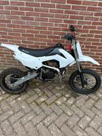 Pitbike 140 cc 4 takt in nette staat loopt goed, Fietsen en Brommers, Brommers | Crossbrommers, Ophalen, 5 versnellingen, 140 cc