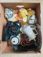 Doos met vintage retro brocante servies, Diversen, Rommelmarktspullen, Ophalen