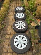 toyota yaris set zomerbanden op stalen velgen, Auto diversen, Wieldoppen, Ophalen, Gebruikt