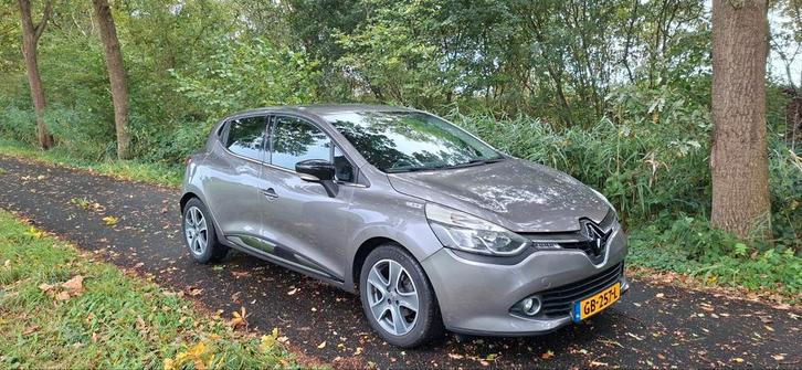 Renault Clio 0.9 TCE Night&Day 66KW 5-DRS 2015 Grijs, Auto's, Renault, Particulier, Clio, ABS, Airbags, Airconditioning, Bluetooth