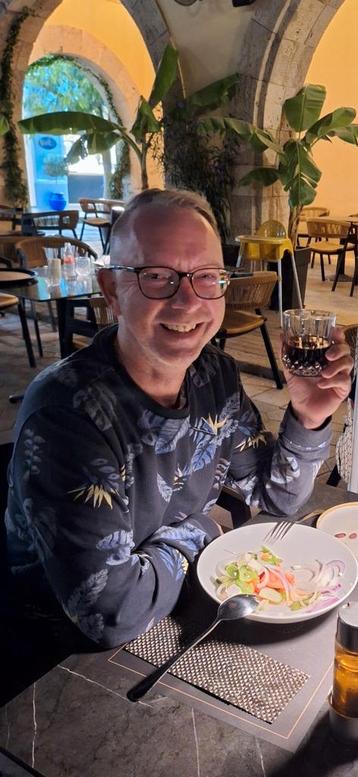 Massage maatje (M) met ervaring gezocht  beschikbaar voor biedingen