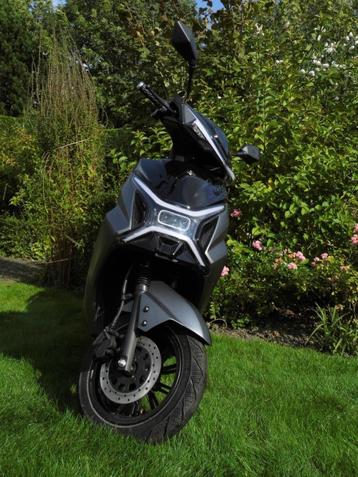 scooter beschikbaar voor biedingen