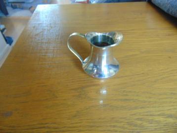 messing / brons waterkruik 125ml beschikbaar voor biedingen