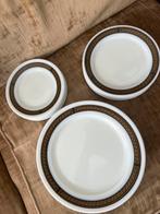 Retro Fleur-de-Lis Pyrex borden (12), Verzamelen, Ophalen of Verzenden, Huis en Inrichting
