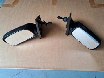 Buitenspiegel L & R Toyota Yaris 2002 beschikbaar voor biedingen