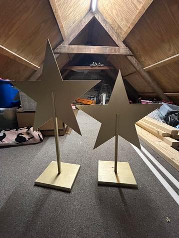 Kerststerren op voet beschikbaar voor biedingen