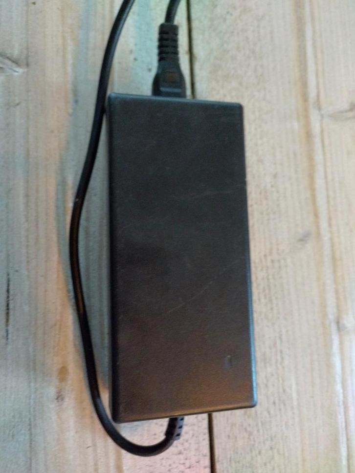 Lader Bafang voor 36V systemen. 2 Ampère., Fietsen en Brommers, Fietsaccessoires | Fietsaccu's, Gebruikt, Ophalen of Verzenden