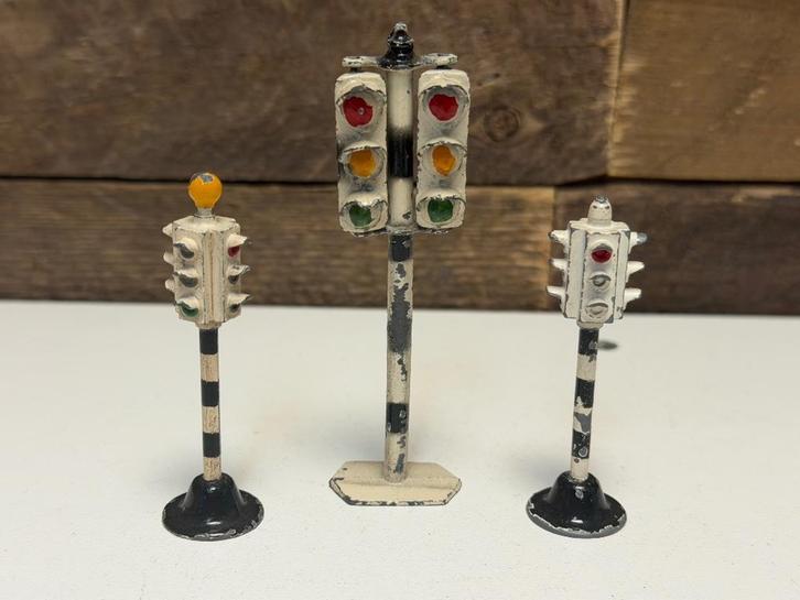 Dinky Toys - 3x stoplicht - A6202, Hobby en Vrije tijd, Modelauto's | Overige schalen, Gebruikt, Ophalen of Verzenden