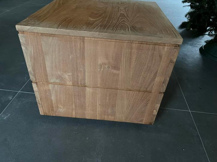 Twee massief teakhouten bijzettafels met een lade, Huis en Inrichting, Tafels | Bijzettafels, Gebruikt, Vierkant, 45 tot 60 cm