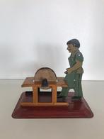 Antiek stoommodel, man met slijpsteen, Verzenden