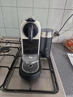 Nespresso apparaat met melkopschuimer, Witgoed en Apparatuur, Koffiezetapparaten, Gebruikt, Espresso apparaat, Ophalen of Verzenden