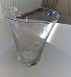 vintage arcoroc france borrelglas/gegraveerd, Ophalen of Verzenden, Zo goed als nieuw, Borrel- of Shotglas
