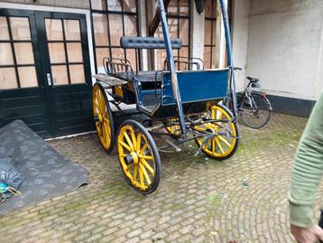 Paardenwagen paardenkoets koets opknapper eyecatcher beschikbaar voor biedingen