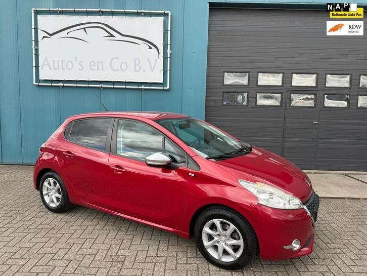 Peugeot 208 1.2 PureTech Style 5-deurs Airco Cruise Navigati, Auto's, Peugeot, Bedrijf, Te koop, ABS, Airbags, Airconditioning