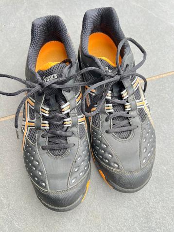 ASICS heren kunstgras hockeyschoenen maat 44,5 beschikbaar voor biedingen